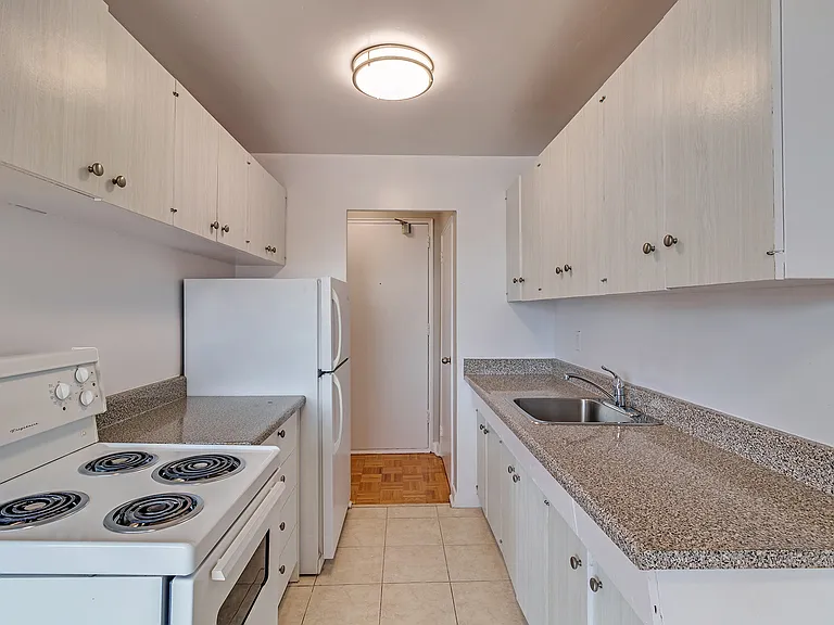 10 Ionview Rd — Photo 6