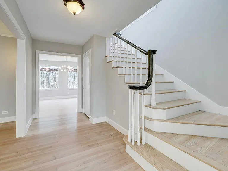 3605 Plumb St — Photo 4