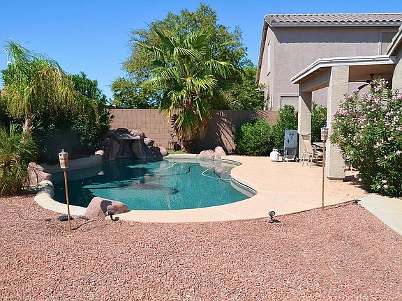 5th image of 3338 N 126th Dr