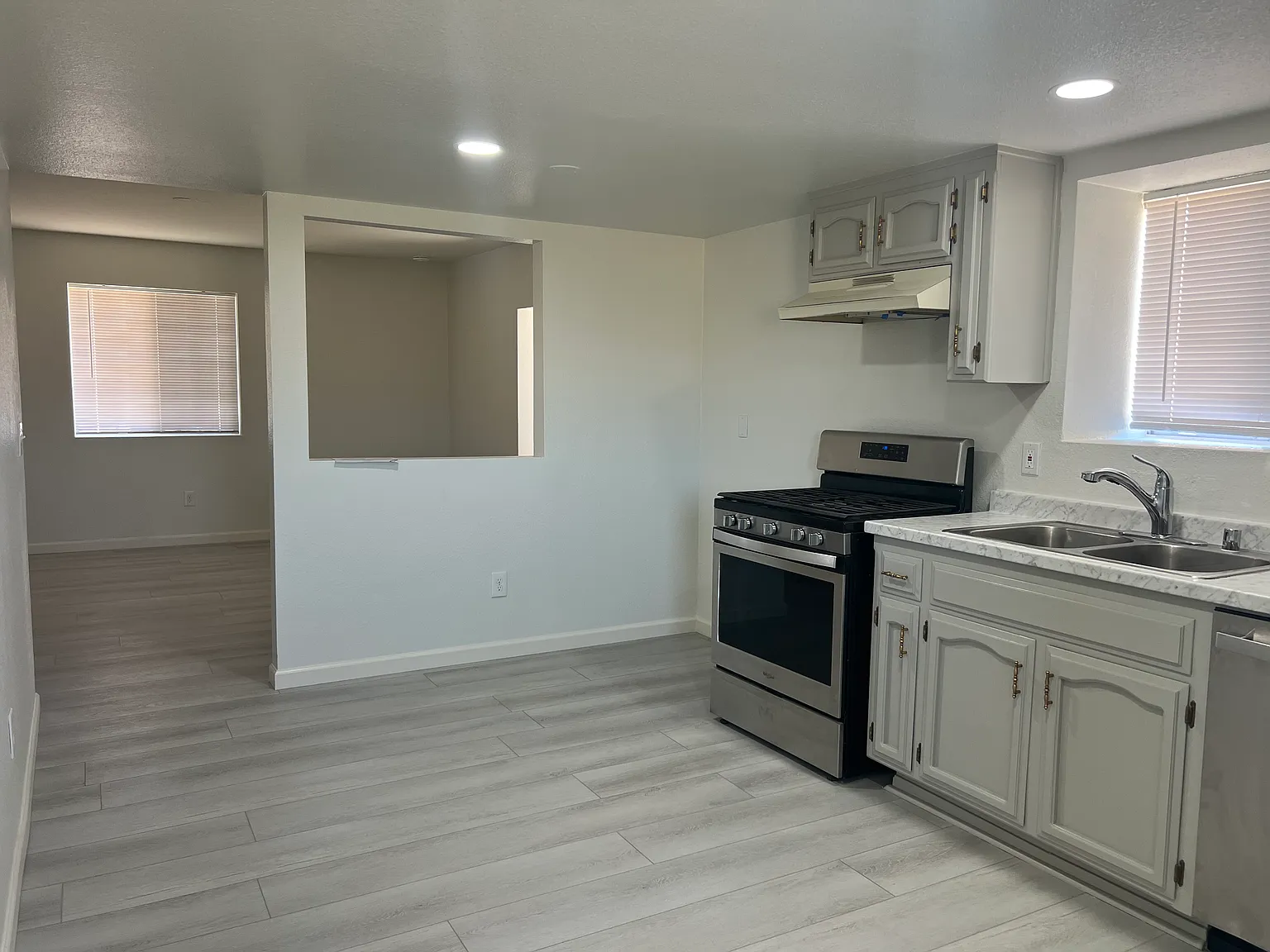 3 bed, 991 sqft, $1,850 — Photo 4