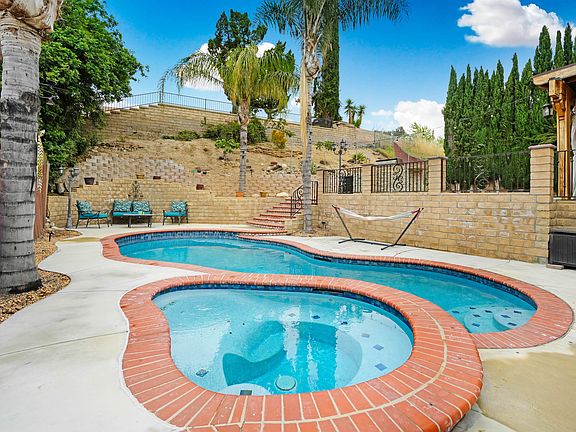 3rd image of 28119 Winterdale Dr