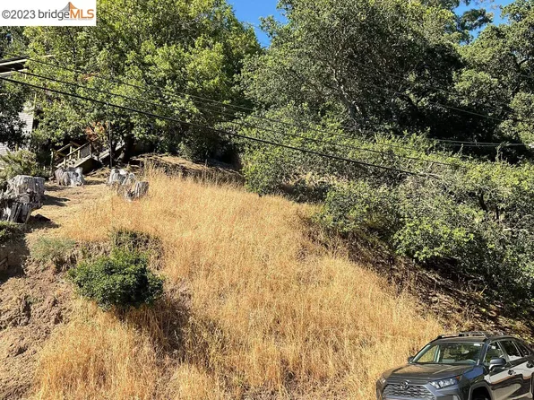 1970 Arrowhead Dr, Oakland, CA 94611