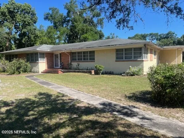 2021 CRILL Avenue, Palatka, FL 32177