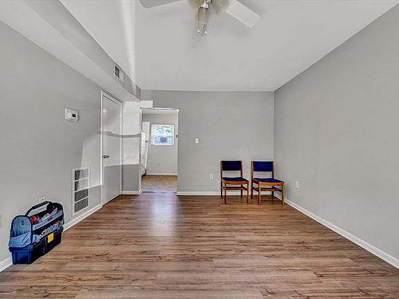 3rd image of 3122 Garden City Blvd SE
