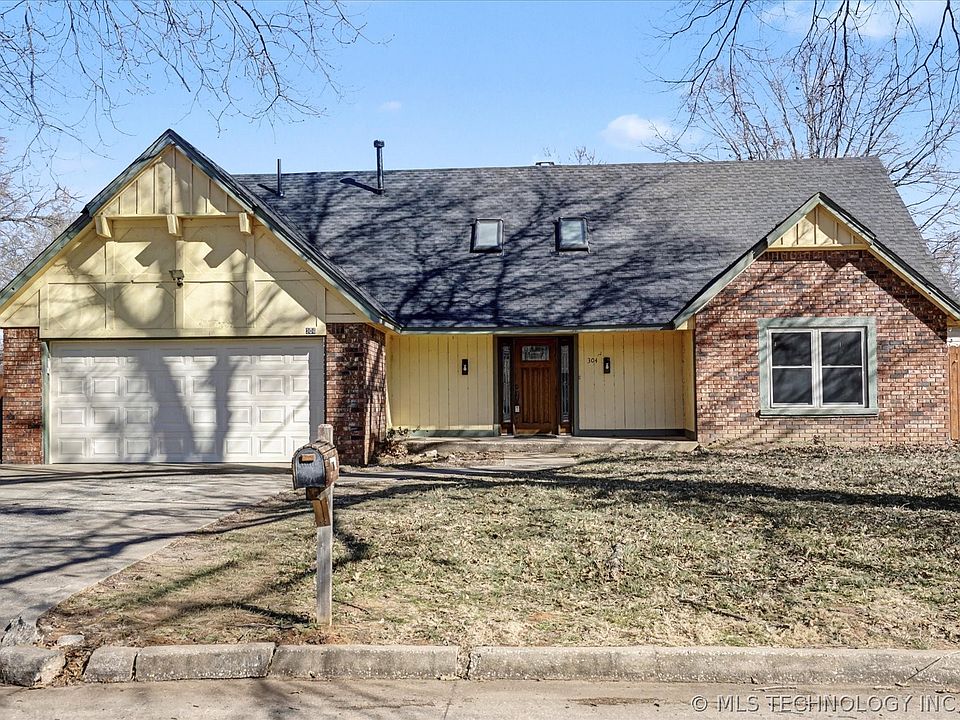 1st image of 304 W Albuquerque St