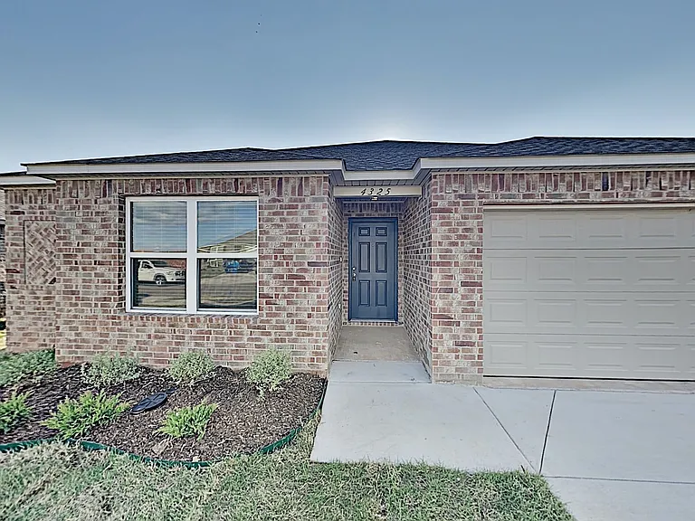 4325 Siena Ridge Blvd — Photo 2