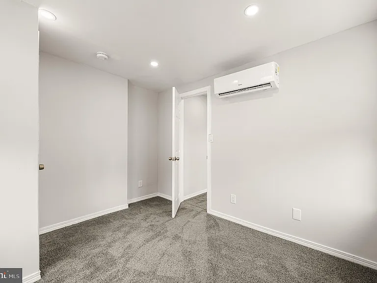 30 Keystone Ave — Photo 20