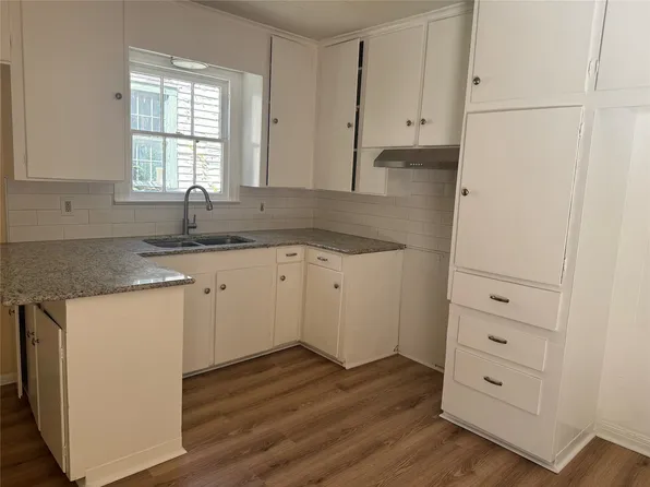 133 E College St, Shreveport, LA 71104