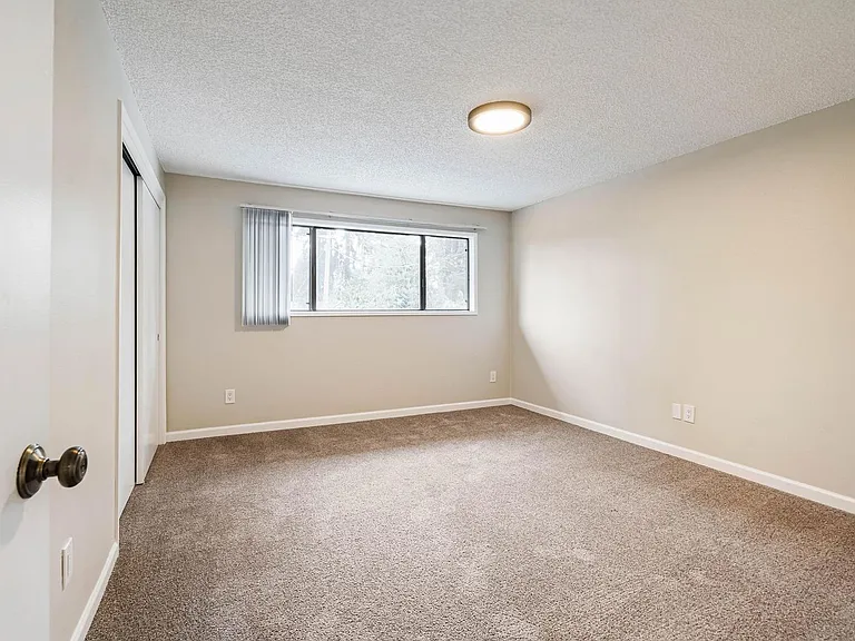 19300 SE River Rd #19300 — Photo 23