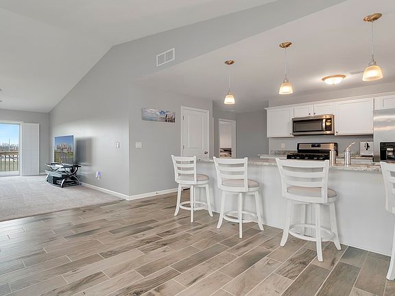 4th image of 7280 Rolling Hills Ln #L-1