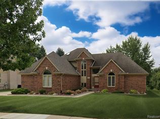 1059 Covington Place Dr, Rochester Hills, MI 48309