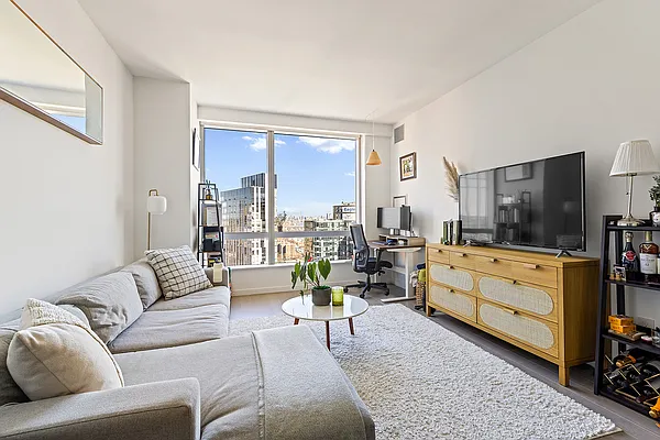 Rented by Compass | media 16