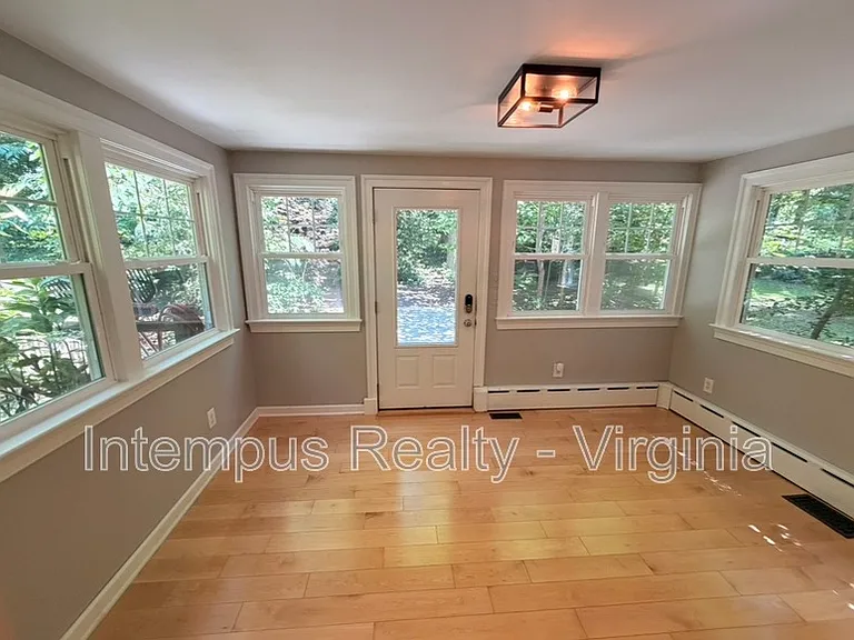 7104 Triad Way — Photo 7