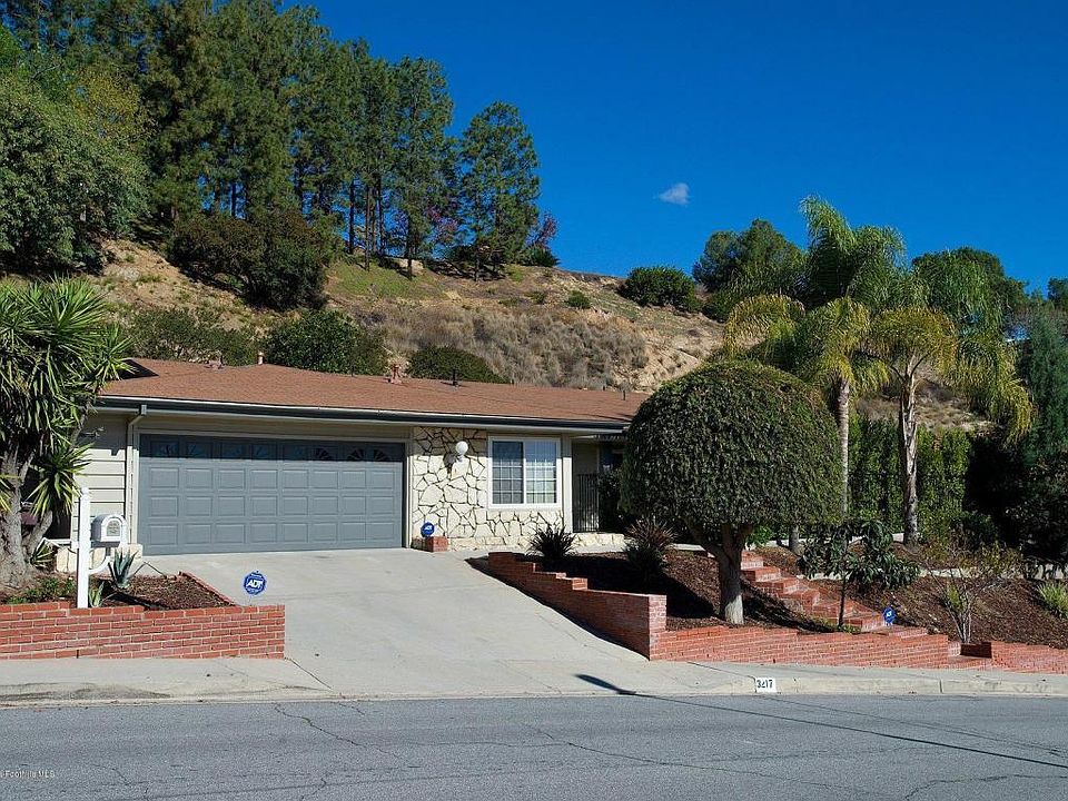 1st image of 3217 Kirkham Dr