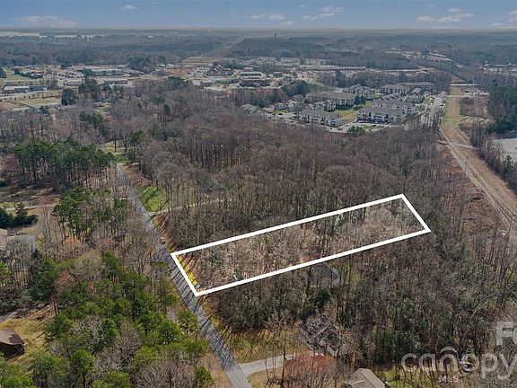 2nd image of Forest Oak Dr #63