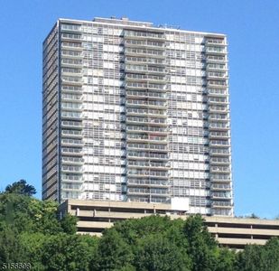 6050 Blvd East #3E, West New York, NJ, 07093