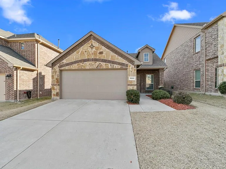 9901 Pronghorn Rd — Photo 1