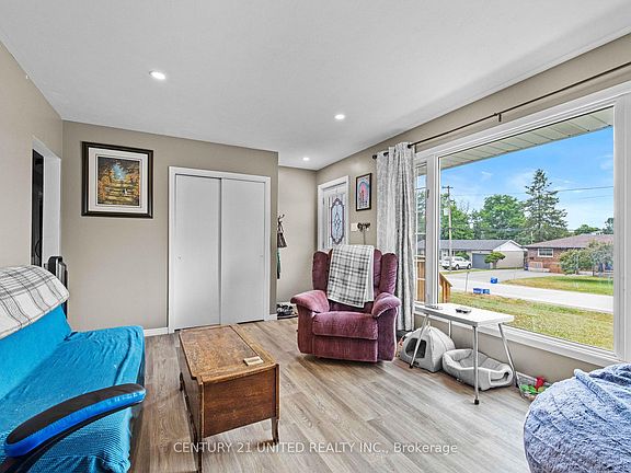 4th image of 300 Lindan Ave