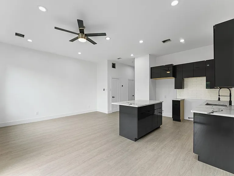 3135 Crane St #B — Photo 7