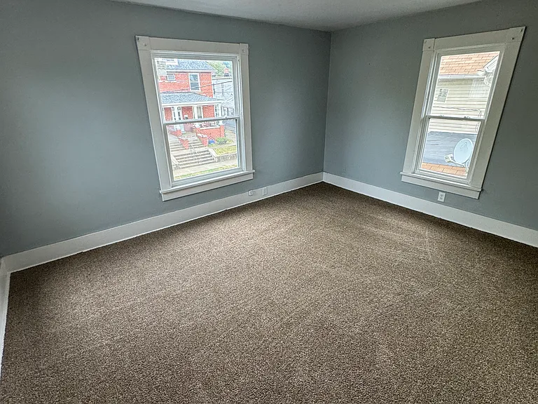 608 Hazlett Ave NW — Photo 11