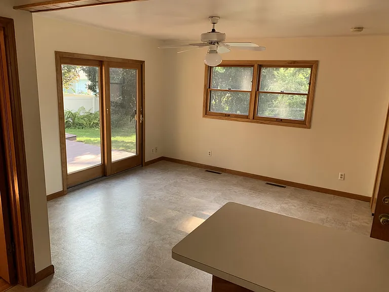 Family Room, to Large Deck