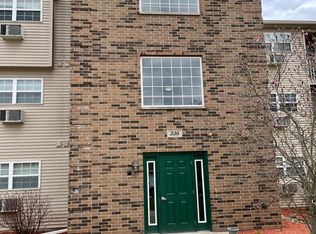 330 Cunat Blvd APT 2C, Richmond, IL 60071