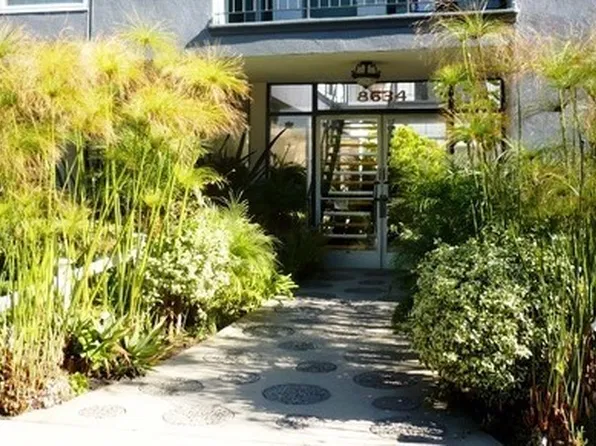 Falmouth (8634), 8634 Falmouth Ave APT 11, Playa Del Rey, CA 90293