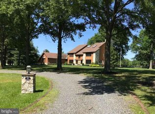 9 Baldwin Hill Pl, Moorestown, NJ 08057