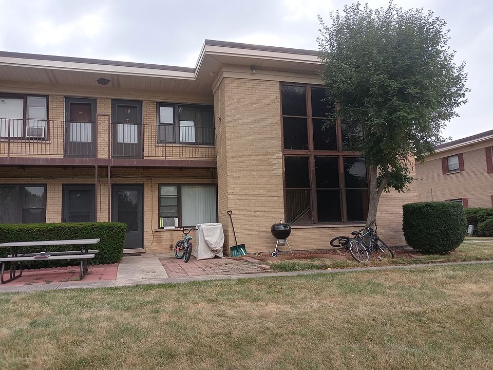 1st image of 13 King Arthur Ct APT 19