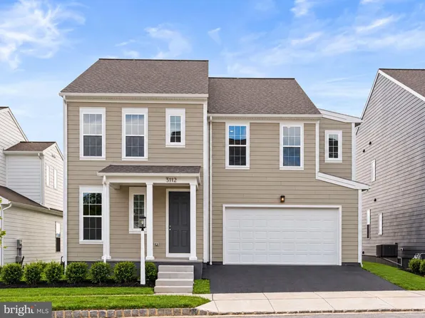 3112 Overlook Dr, Mechanicsburg, PA 17055