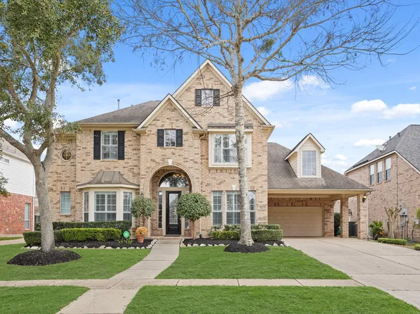 8111 Highland Green Dr, Sugar Land, TX 77479