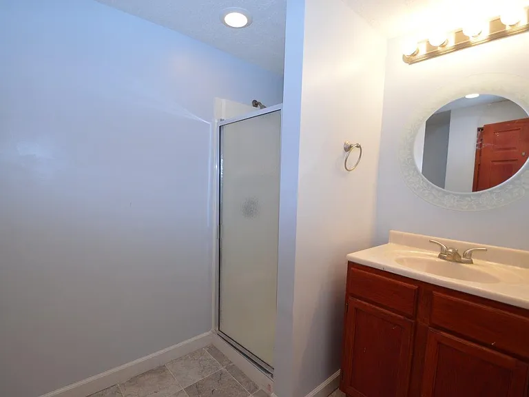 3301 Banford Cir — Photo 32