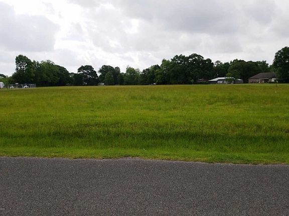 4th image of 599 Park Ln