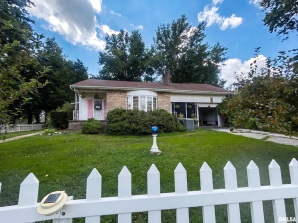 1850 Laurel St, Hamilton, IL 62341