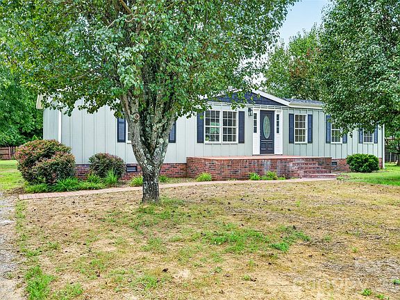 4th image of 3312 Amity Hill Rd #4
