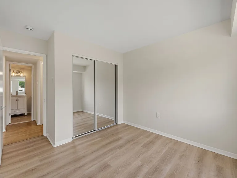 208 Victor Pkwy #A — Photo 17