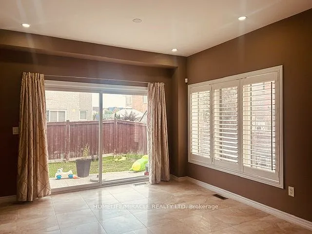 3 Lindyfalls Dr #UPPER LEVEL — Photo 22