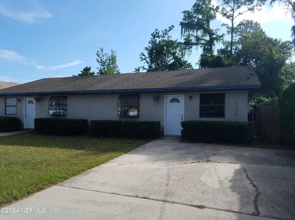 1055 Stocks St, Atlantic Beach, FL 32233