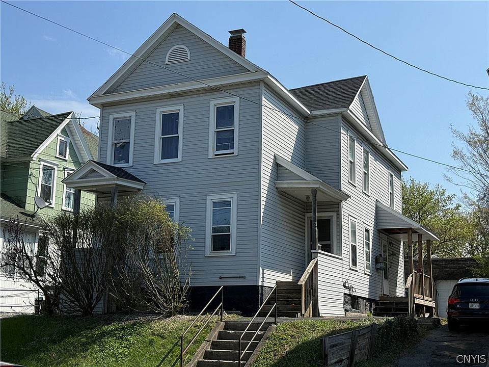 1st image of 920 Oak St