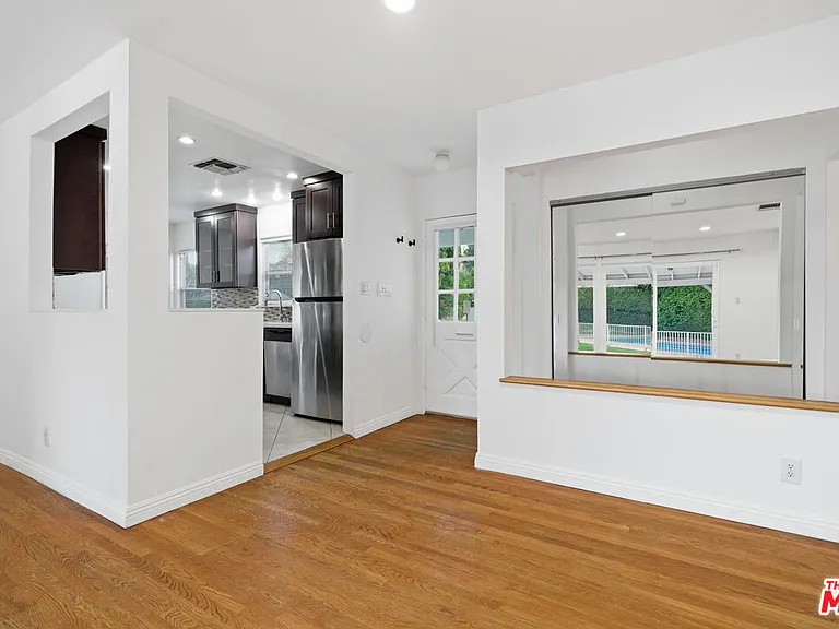 12811 Cumpston St — Photo 3
