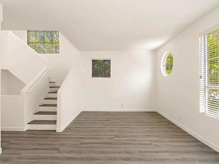 5417 Marine Ave #5417 — Photo 3