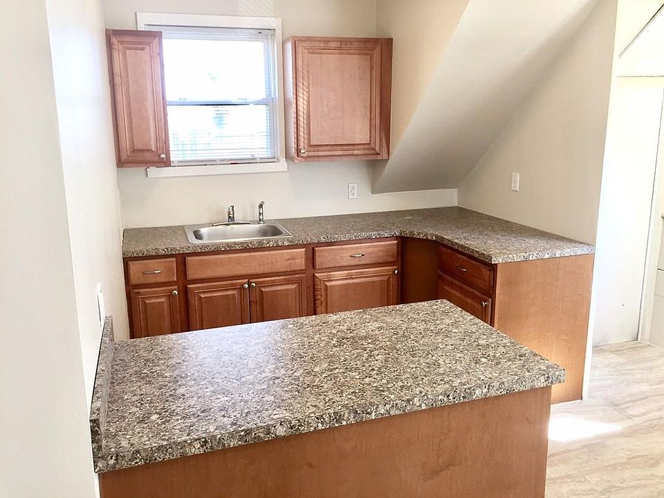 1st image of 147 Washington St #1
