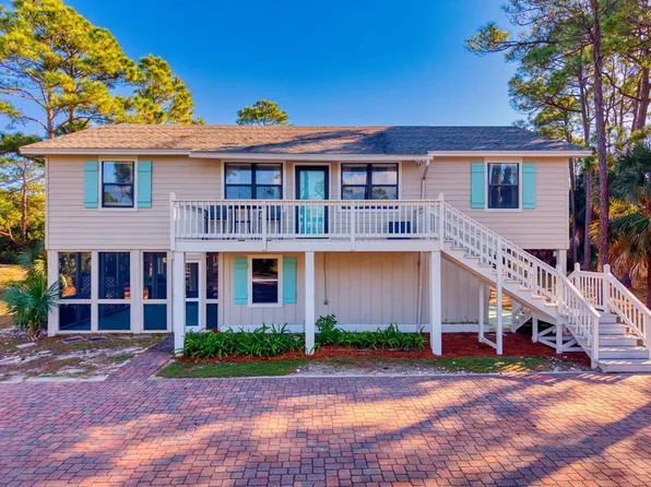 924 E Pine Ave, Eastpoint, FL 32328