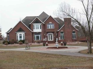 25604 Ohara Ln, Lebanon, MO 65536