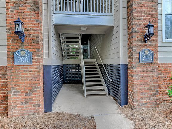2nd image of 1600 Long Grove Dr Unit 717