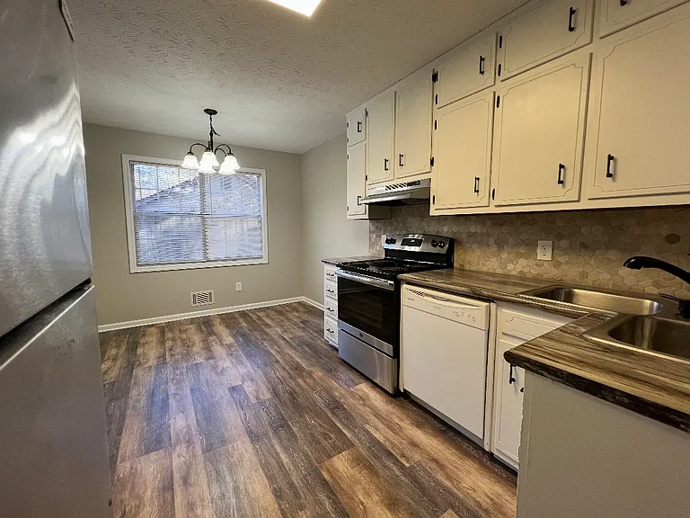4360 Marjorie Rd — Photo 7