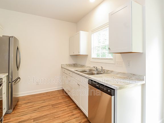 5th image of 1711 Kay St