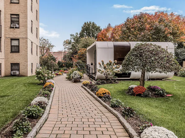 2 Fordham Hill Oval image 28 of 33