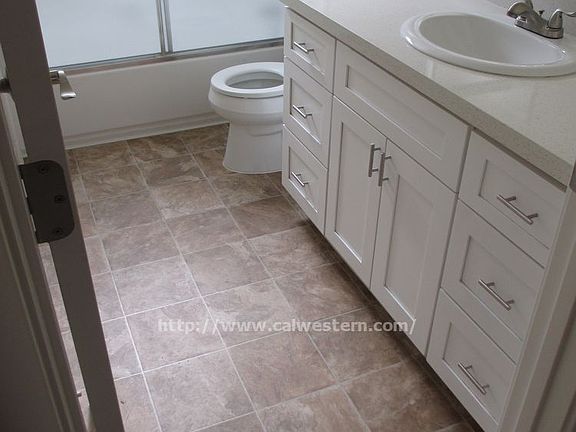 4th image of 548 S Fair Oaks Ave APT 2