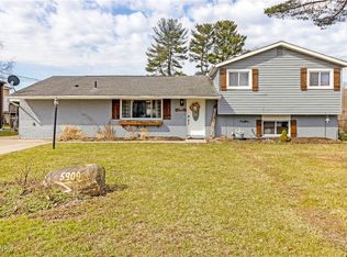 5900 Lear Nagle Rd, North Ridgeville, OH 44039